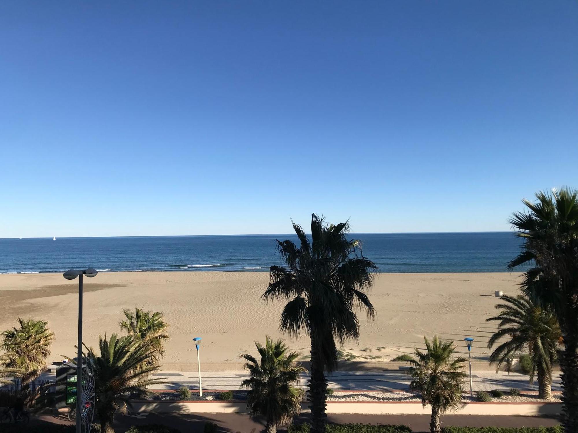 Appartement Face A La Mer - 6 A 8 Personnes - Canet En Roussillon المظهر الخارجي الصورة
