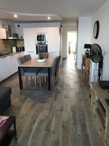 Appartement Face A La Mer - 6 A 8 Personnes - Canet En Roussillon المظهر الخارجي الصورة
